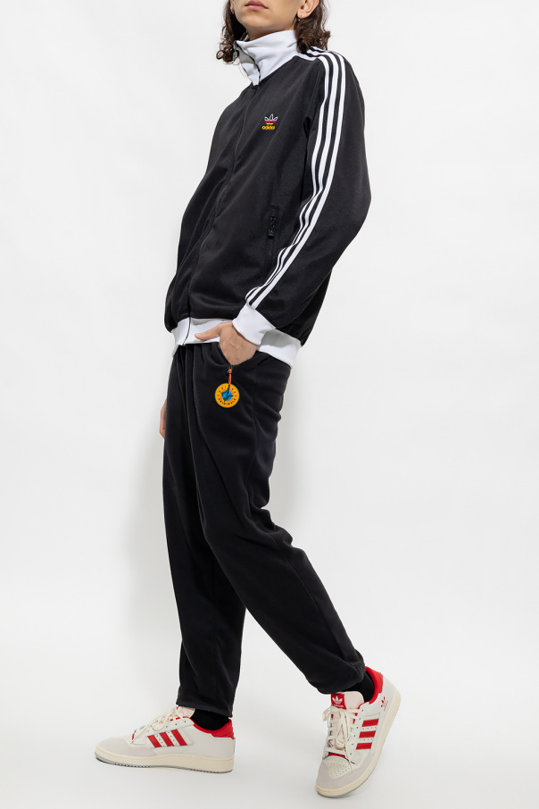 Black adidas tracksuit roblox best sale